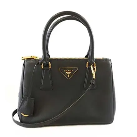 Prada（普拉達）