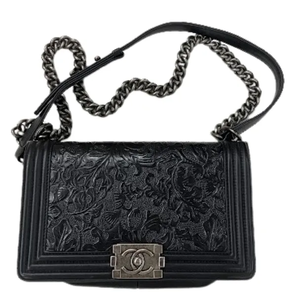 CHANEL Boy Chanel Shoulder Bag in Black Leather