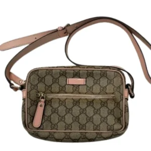 Gucci GG Supreme Shoulder Bag