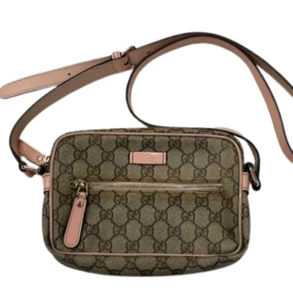 Gucci GG Supreme Shoulder Bag