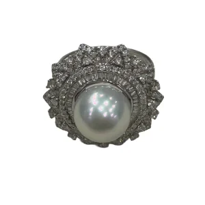 K18 Diamond and Pearl Ring