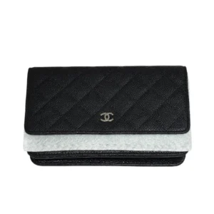 CHANEL Matelasse Wallet on Chain